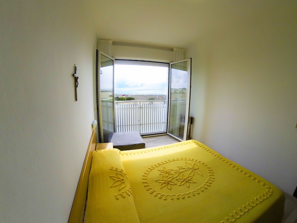 Double or Twin Room photo 3