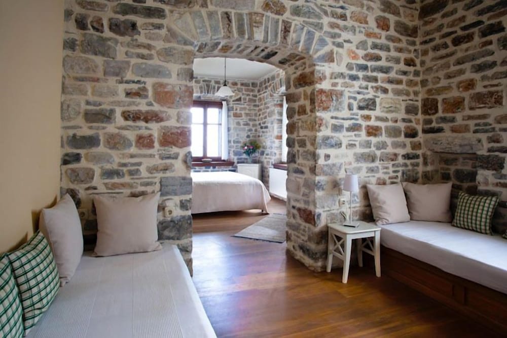 Suite, Sea View (Petrini) photo 2