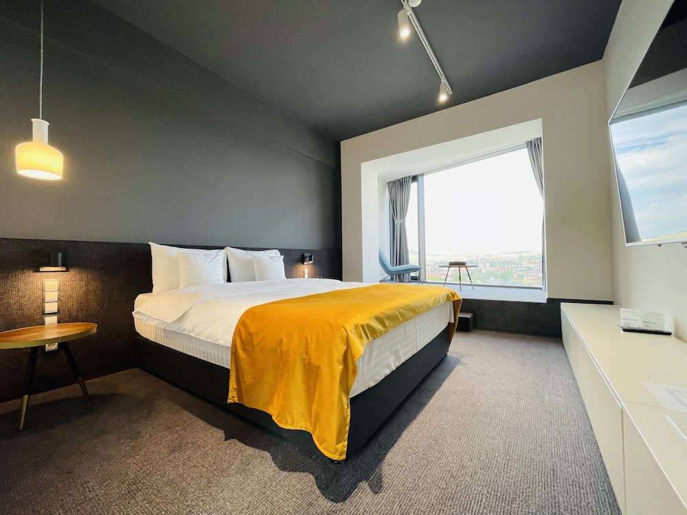 Superior Double Room, City View