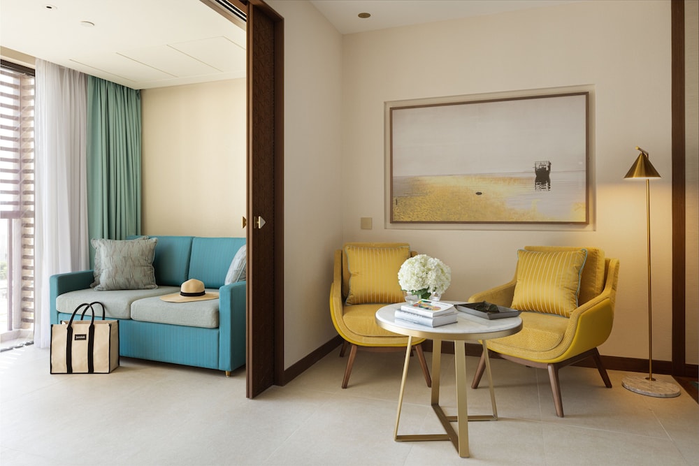 Family Room - Photo 3
