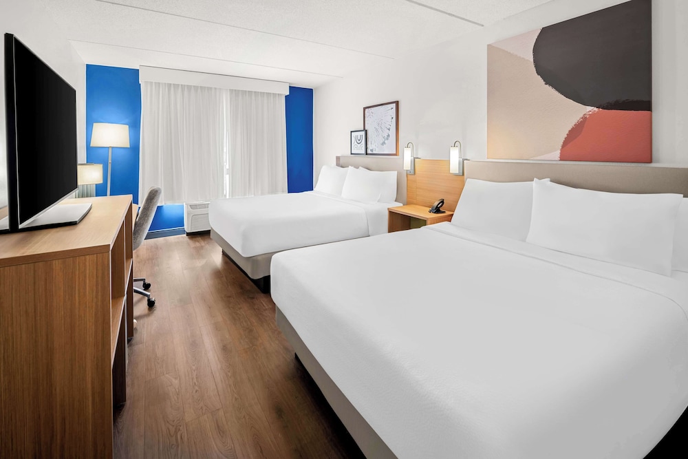 Room, 2 Queen Beds - Photo 1