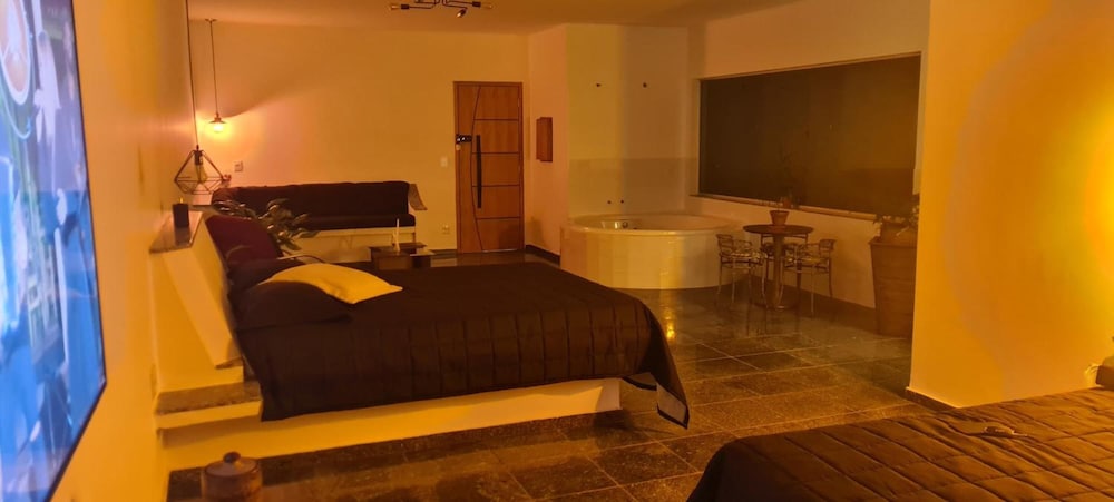 Deluxe Studio Suite
