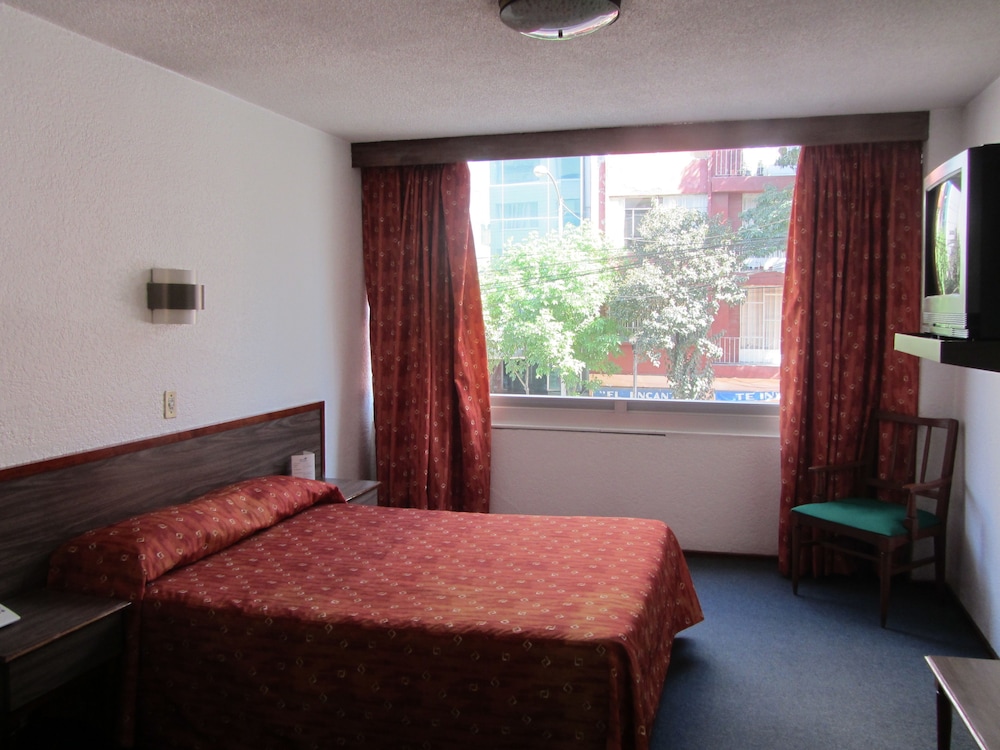 Standard Room photo 2