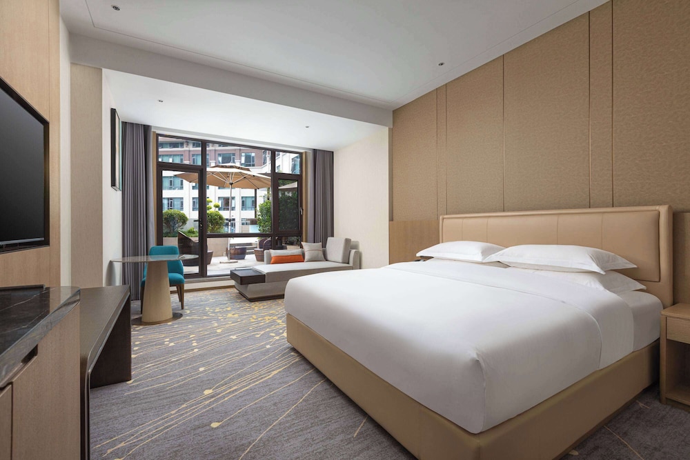 Standard Room, 1 King Bed, Non Smoking