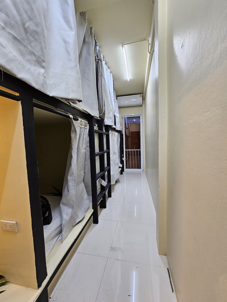 Economy Shared Dormitory, Women only photo 2