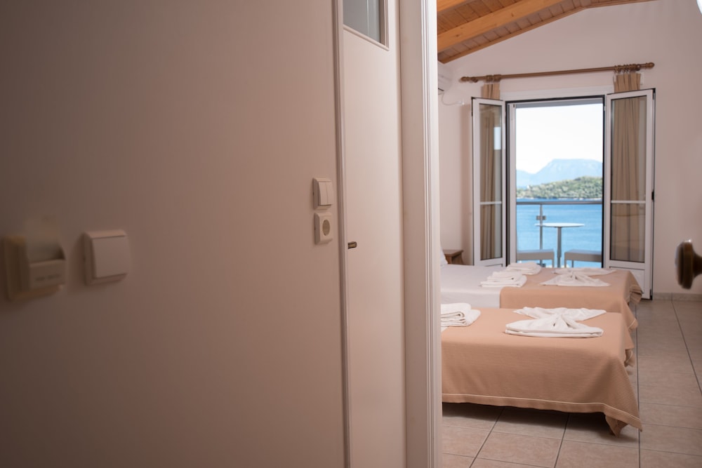Triple Room, Sea View photo 1