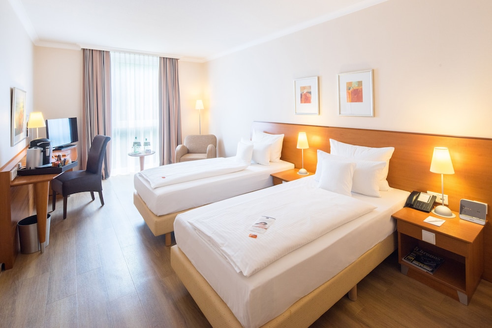 Comfort Room, 2 Twin Beds, Garden View - Photo 6
