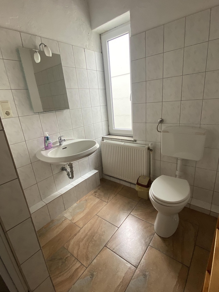 Economy Triple Room, Shared Bathroom photo 3