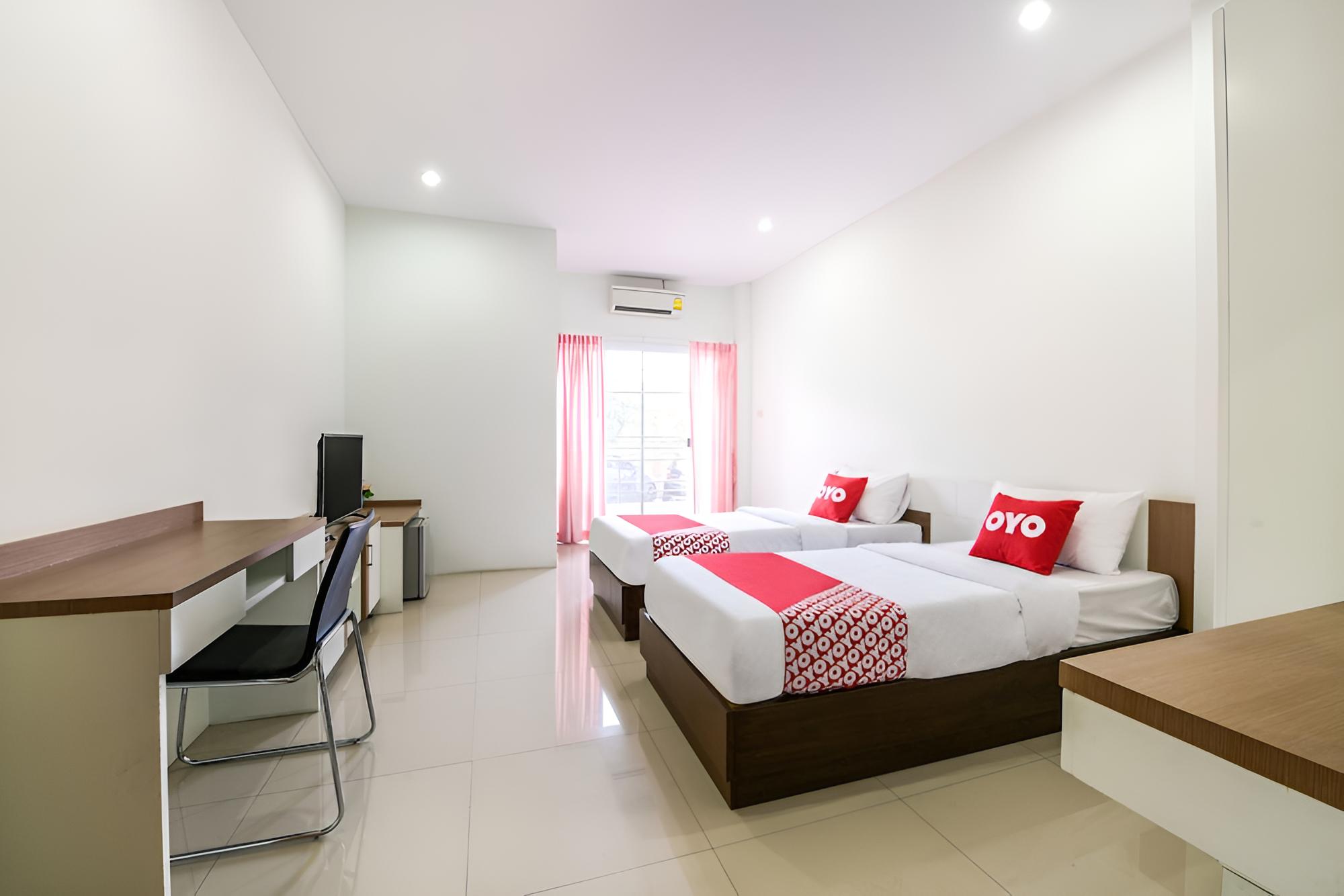 Deluxe Twin Room - Photo 3