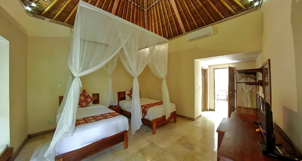 Family Villa, 2 Bedrooms, Pool View, Garden Area photo 2