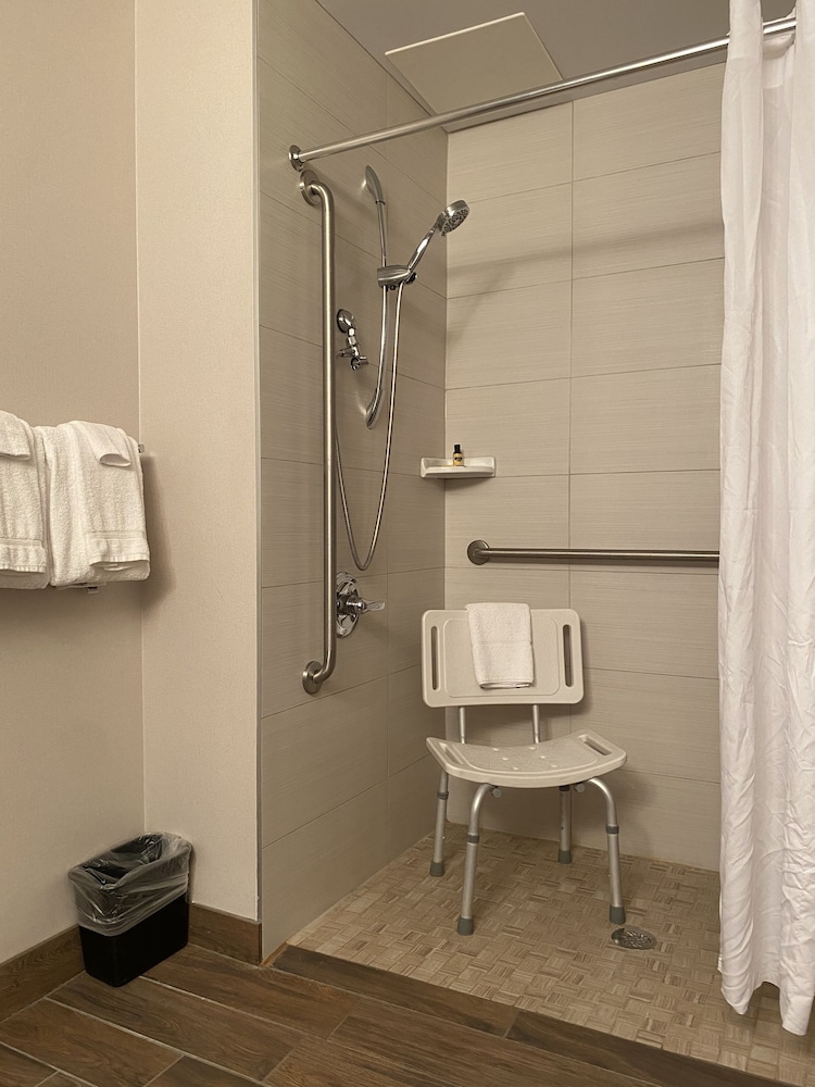 Room, 2 Queen Beds, Accessible, Non Smoking