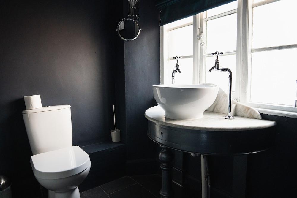 Standard Double Room, Ensuite - Photo 5