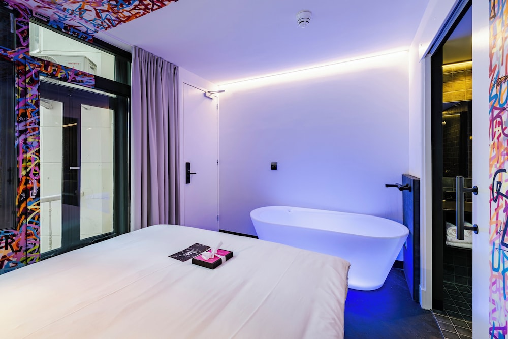 Design Suite, Balcony, City View photo 2