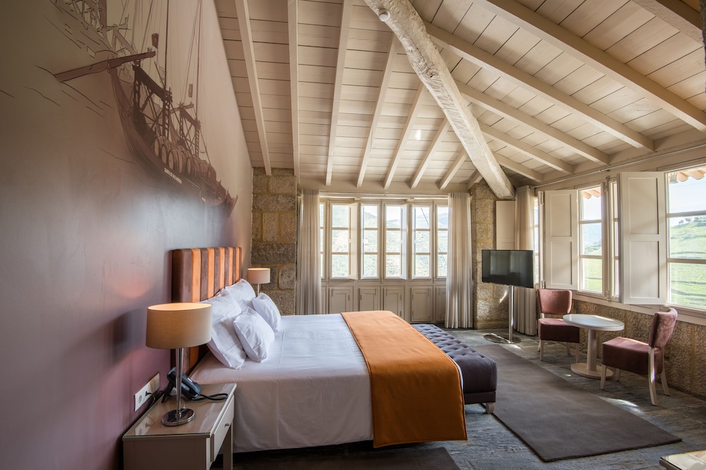 Suite - Photo 3