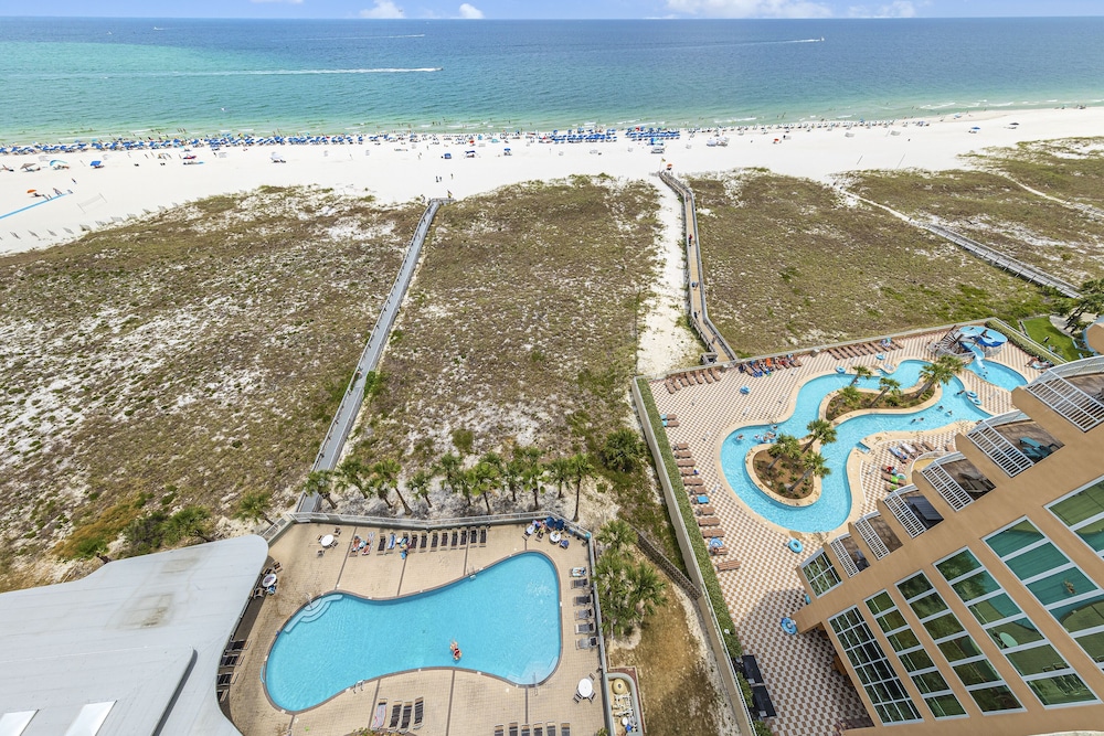 Signature Condo, 3 Bedrooms, Balcony, Beach View photo 3