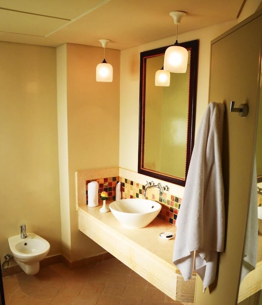 Superior Suite, 3 Bedrooms, Pool View - Photo 6