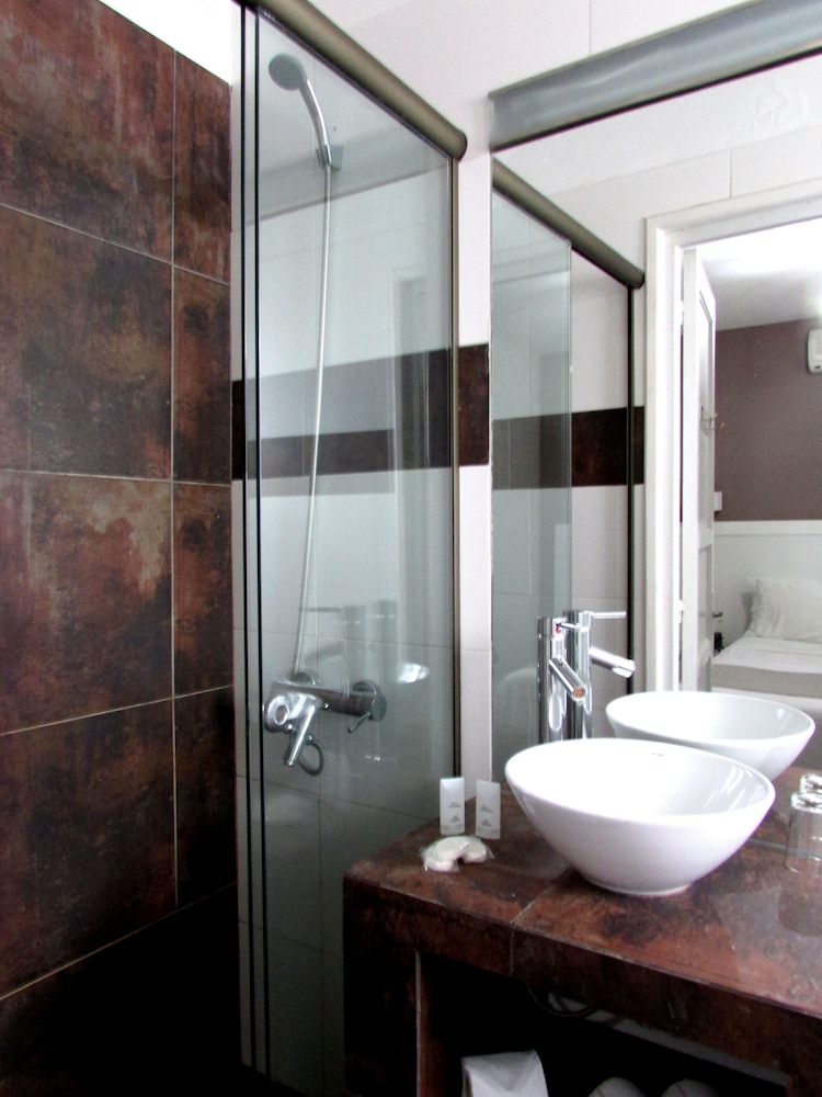 Standard Triple Room, Terrace photo 3