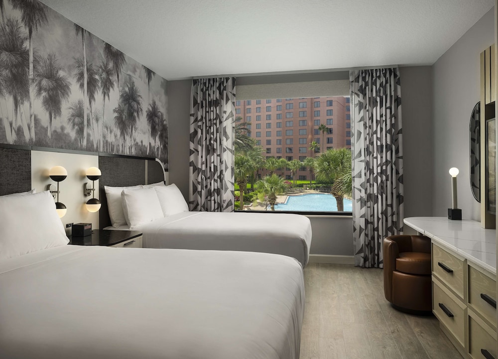 Suite, 2 Queen Beds, Pool View (Caribe)