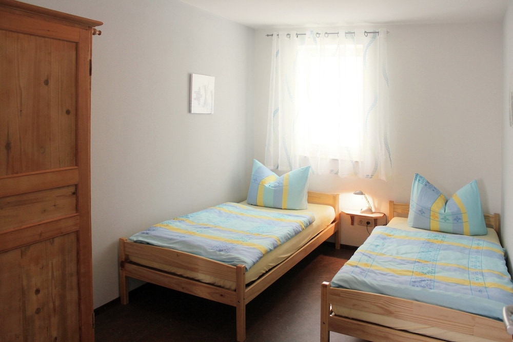Classic House, Multiple Bedrooms photo 3