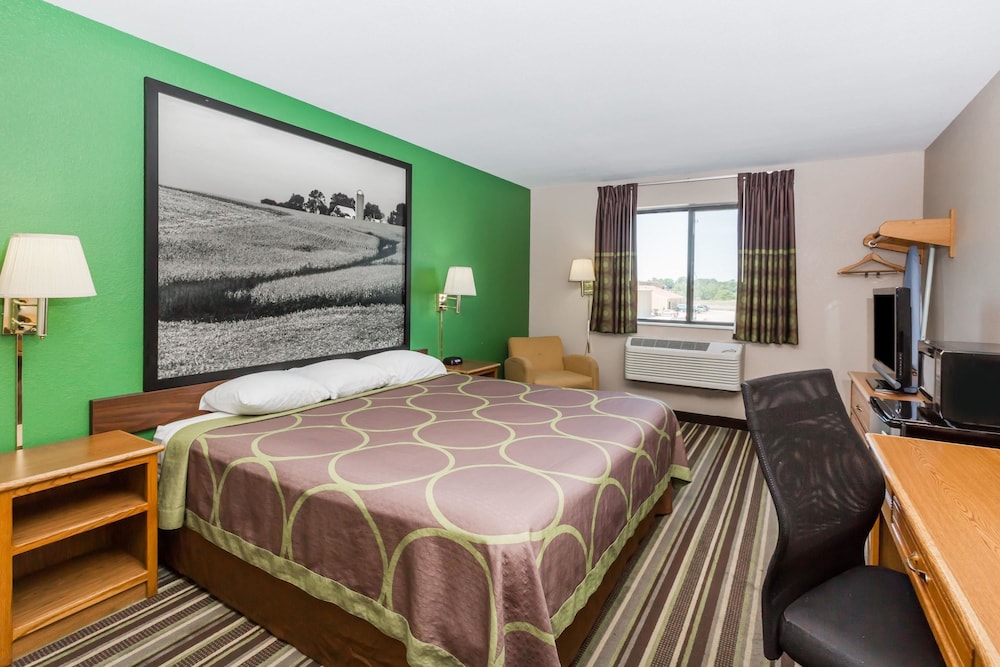 Standard Room, 1 King Bed - Photo 1