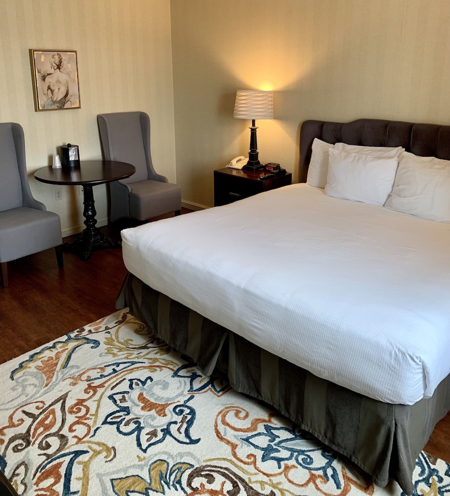 Executive Suite, 1 King Bed (King Executive)