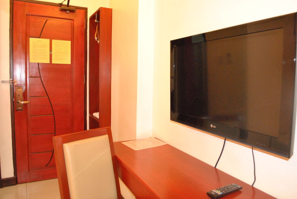 Basic Double Room, 1 Double Bed photo 3