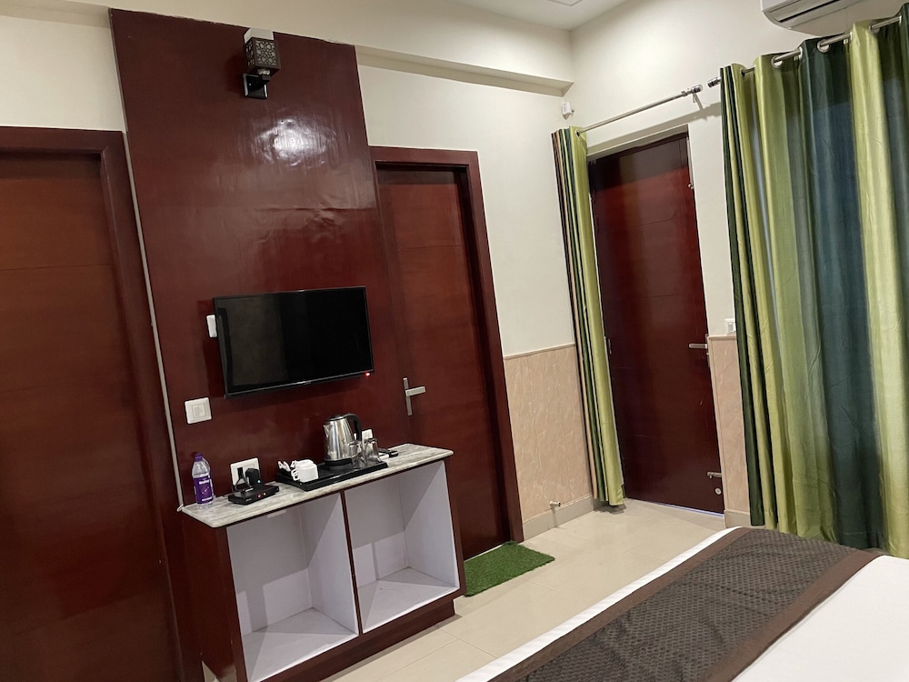 Executive Room - Photo 4