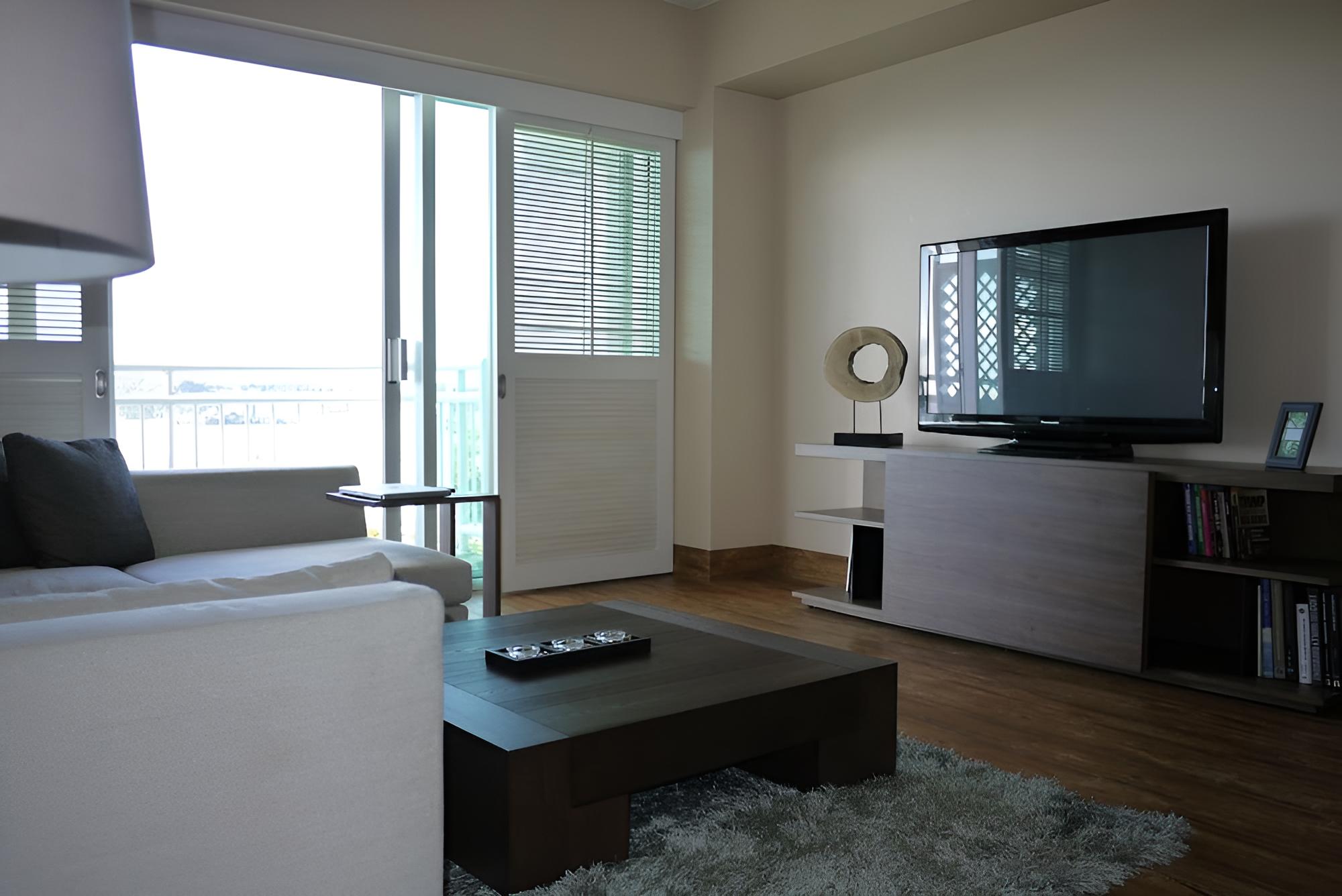 Ocean View Suite photo 2