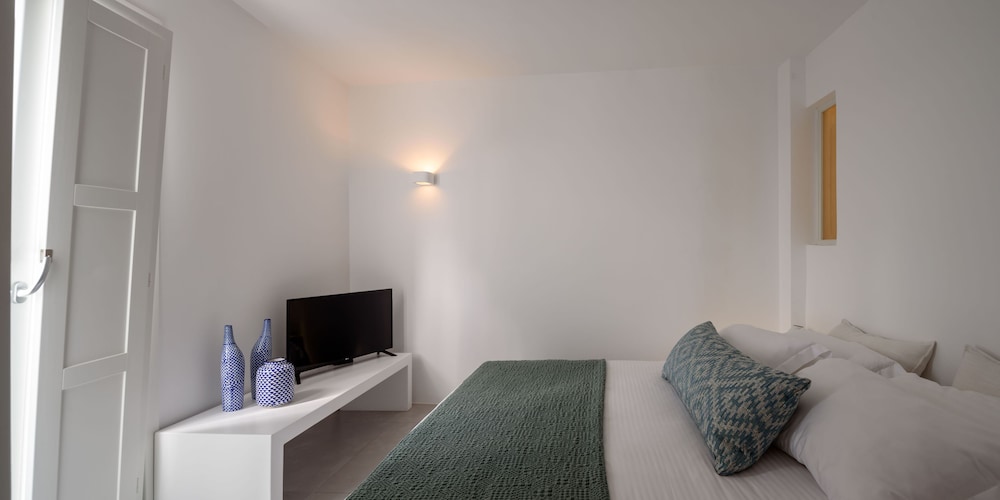 Suite, Balcony (Outdoor Jetted tub Caldera view ) - Photo 2