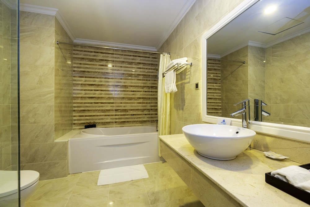 Suite King Sea View photo 3