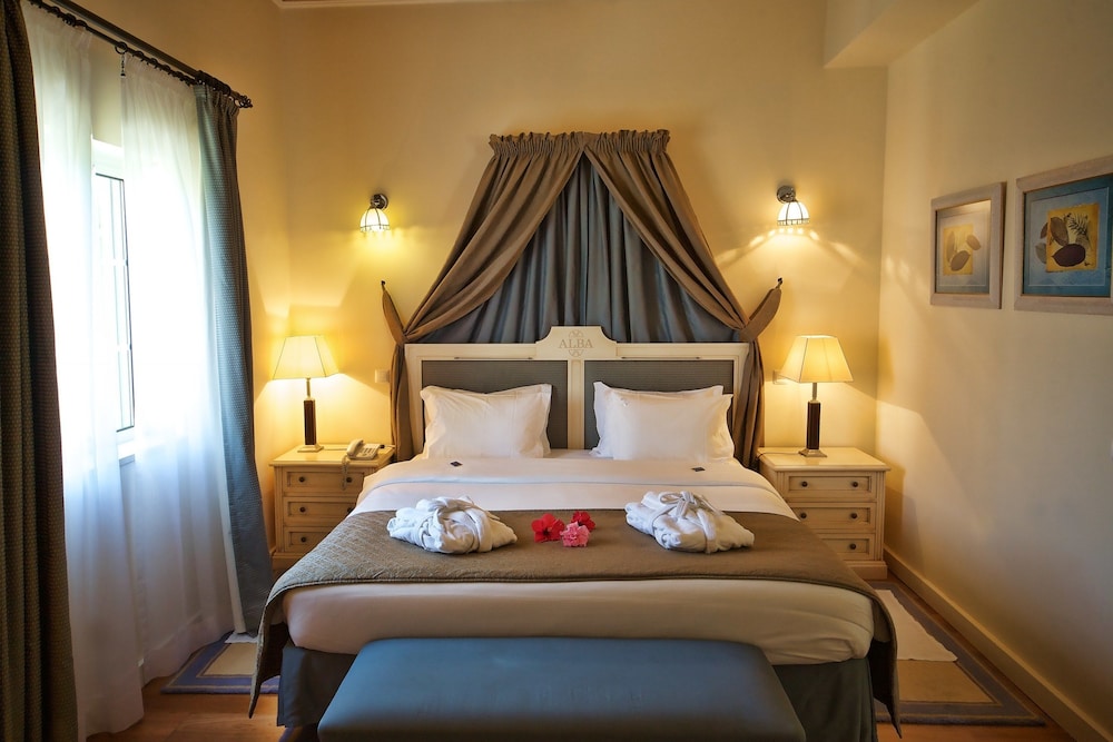Superior Apartment, 1 Bedroom, Sea View (Double) - Photo 1