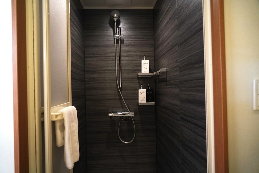 Annex Luxury Quadruple Room, Non smoking photo 3