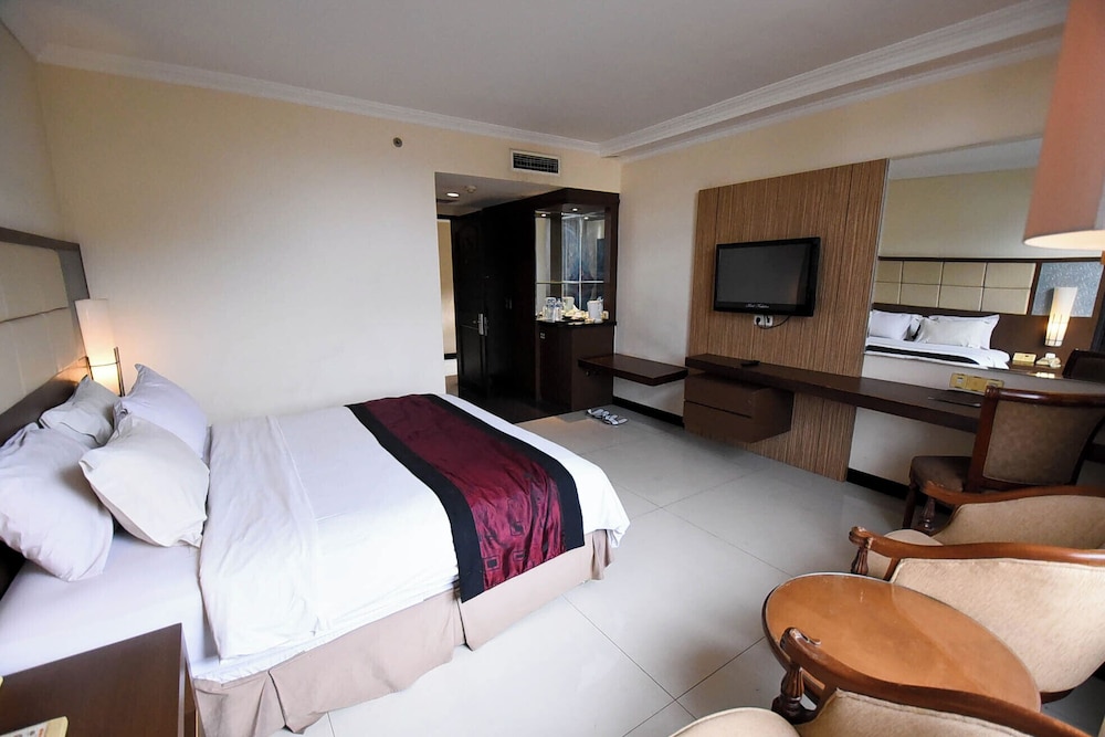 Executive Room photo 2