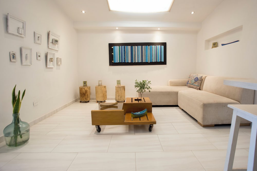 Family Studio Suite - Photo 4