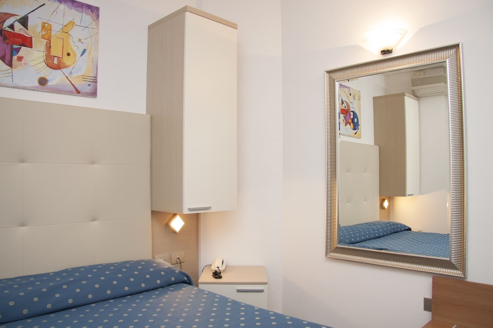 Economy Double Room Single Use photo 1