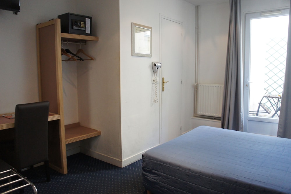Standard Double Room photo 3