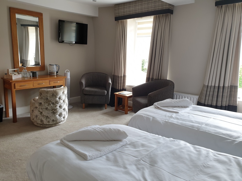 Double or Twin Room, Ensuite photo 2