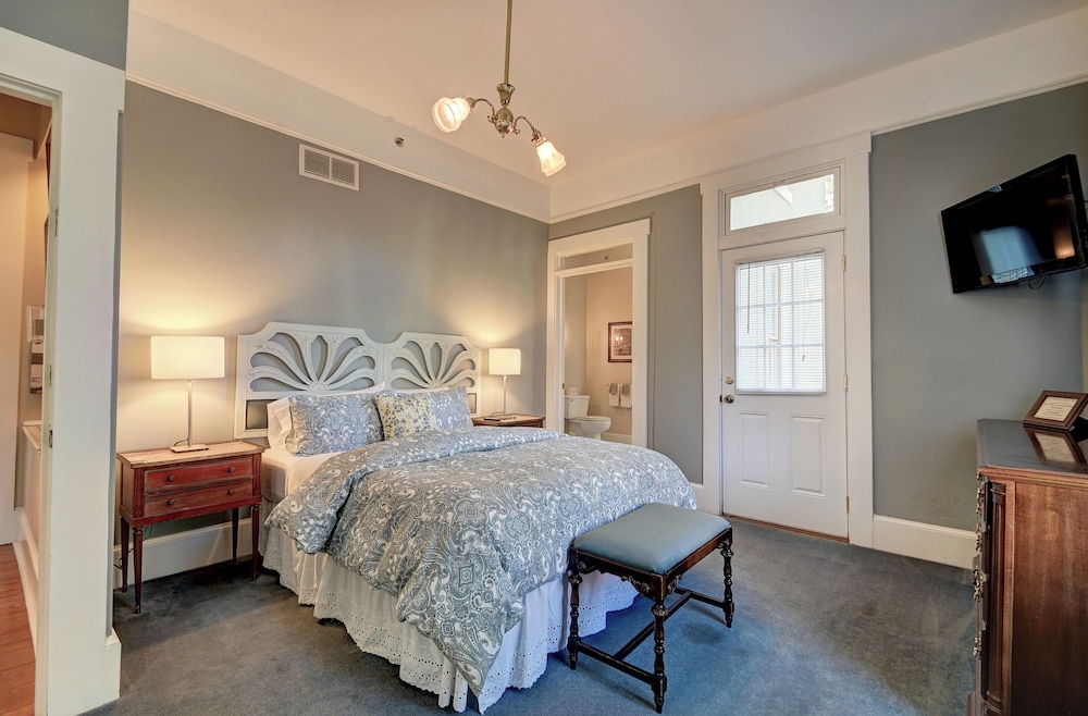 Atkinson  Suite photo 1