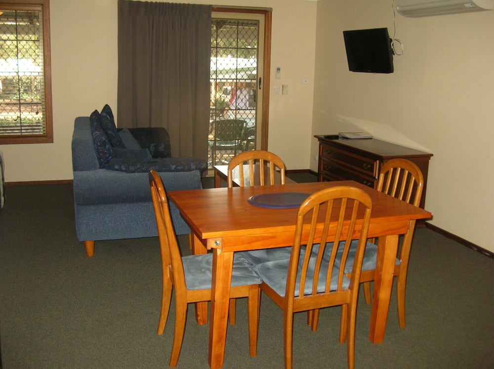 Premier Suite, Fully Self Contained - Photo 2