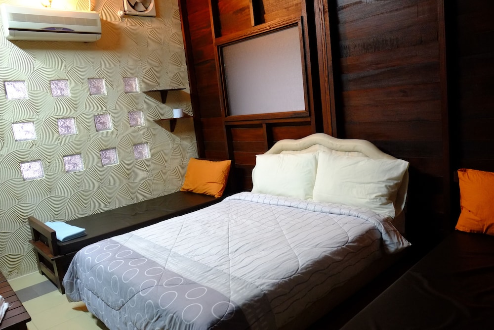 Shared Dormitory (10 beds) photo 1