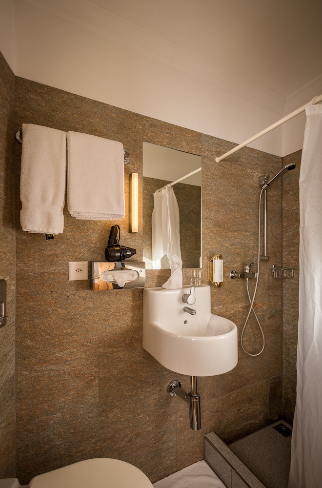 Single Room, 1 Twin Bed, Private Bathroom, River View