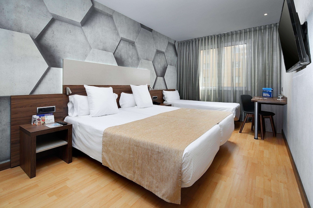 Standard Triple Room (with extra bed)