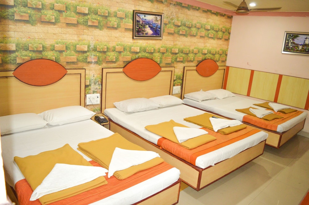 Six Beded A/C Room