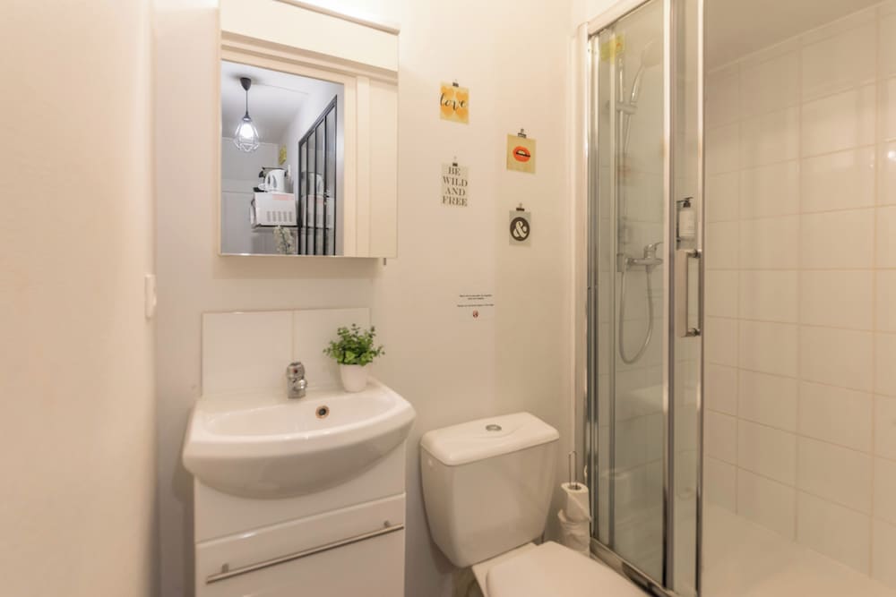Apartment photo 2