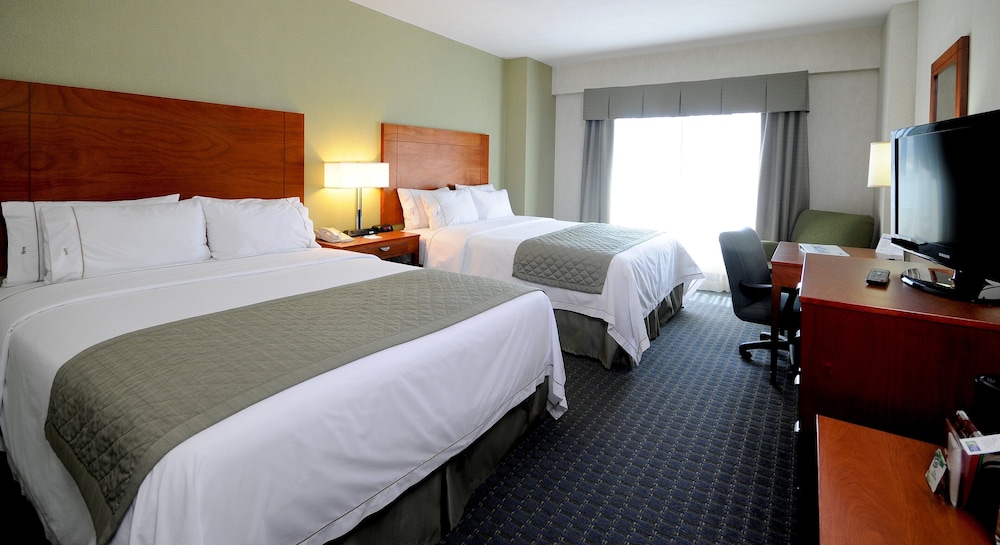 Standard Room, 2 Queen Beds - Photo 3