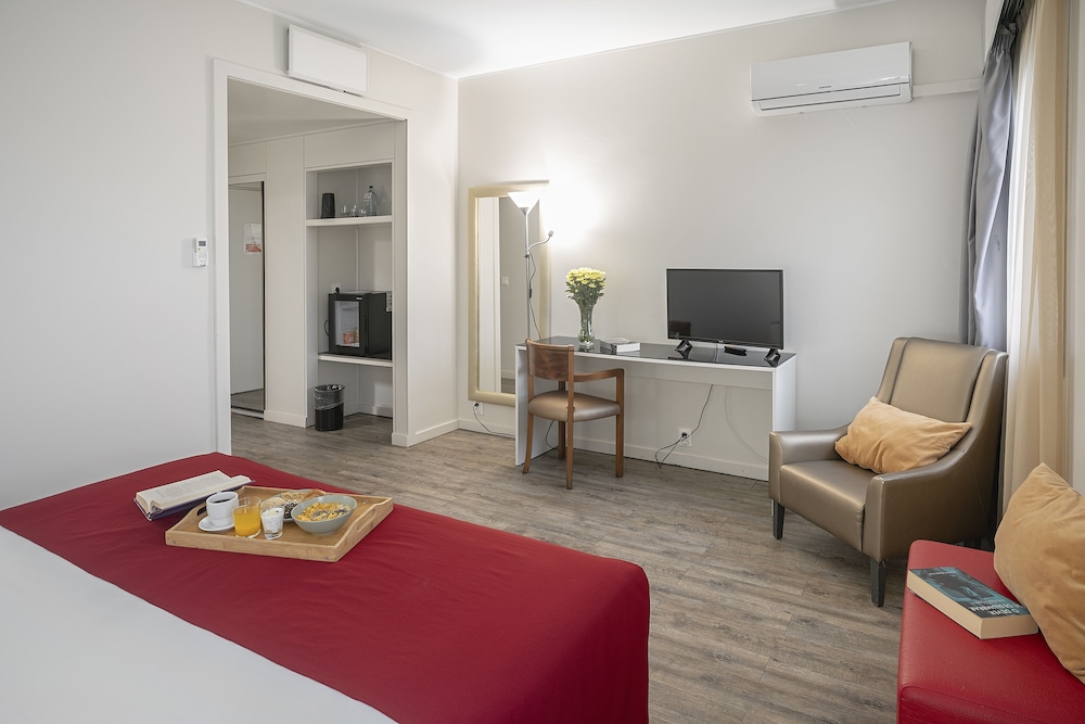 Double Room - Photo 2