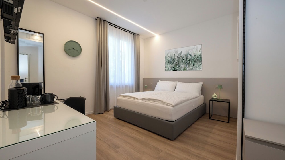 Classic Double Room, 1 Double Bed, Non Smoking, Private Bathroom