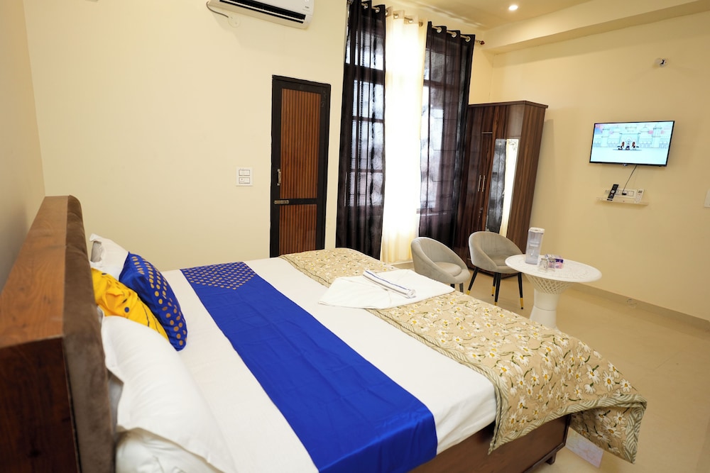 Superior Double Room, Balcony, City View photo 3