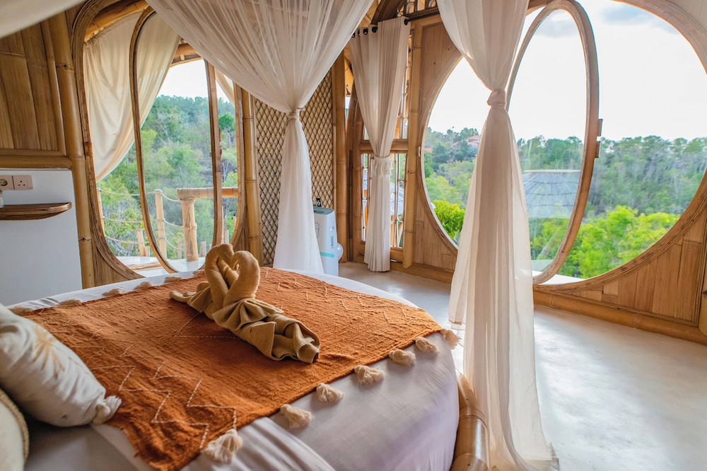 Shell Villa with Rooftop Pool View - Photo 40
