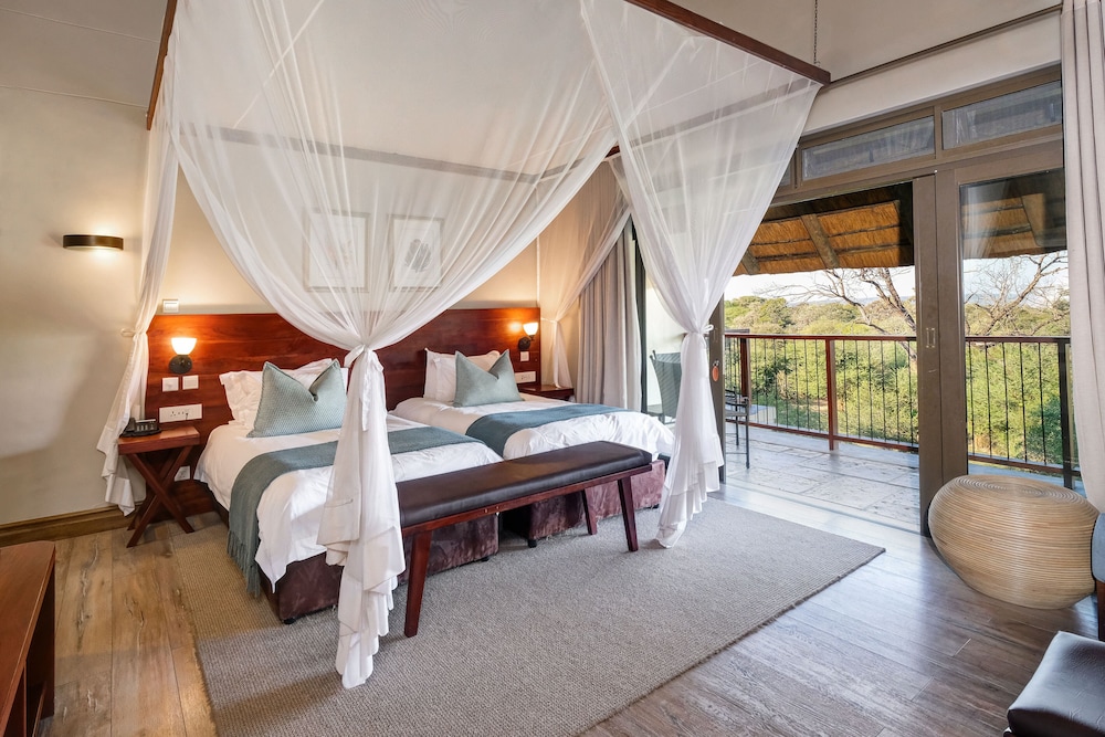 Deluxe Room, 1 Double or 2 Twin Beds (Single) photo 3